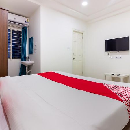 OYO 44149 Qualia Inn Kondapur Hyderabad Bagian luar foto