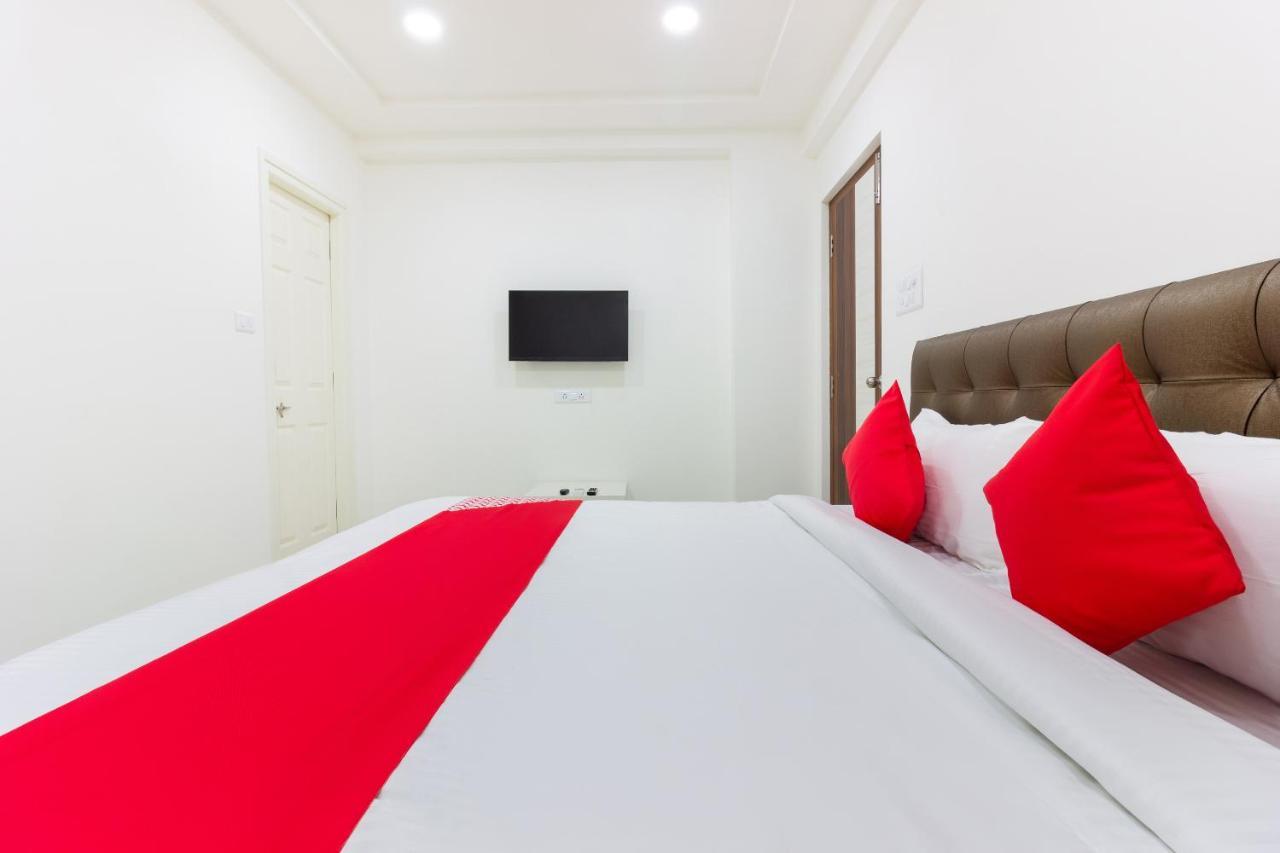 OYO 44149 Qualia Inn Kondapur Hyderabad Bagian luar foto
