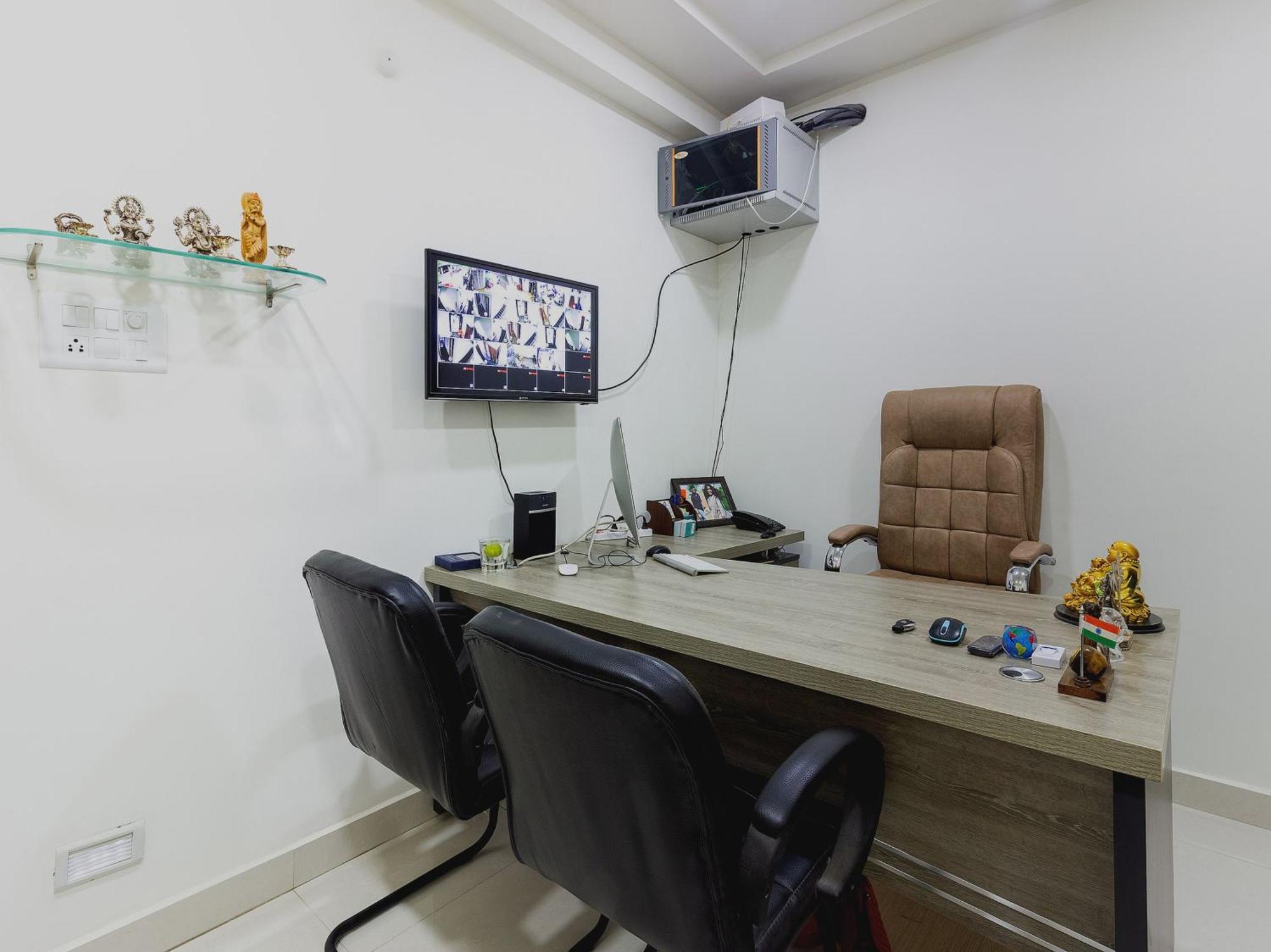 OYO 44149 Qualia Inn Kondapur Hyderabad Bagian luar foto