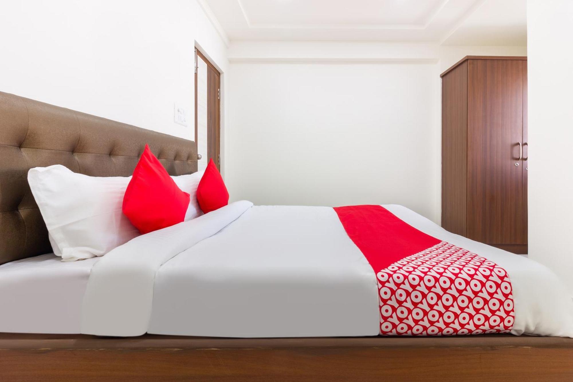 OYO 44149 Qualia Inn Kondapur Hyderabad Bagian luar foto