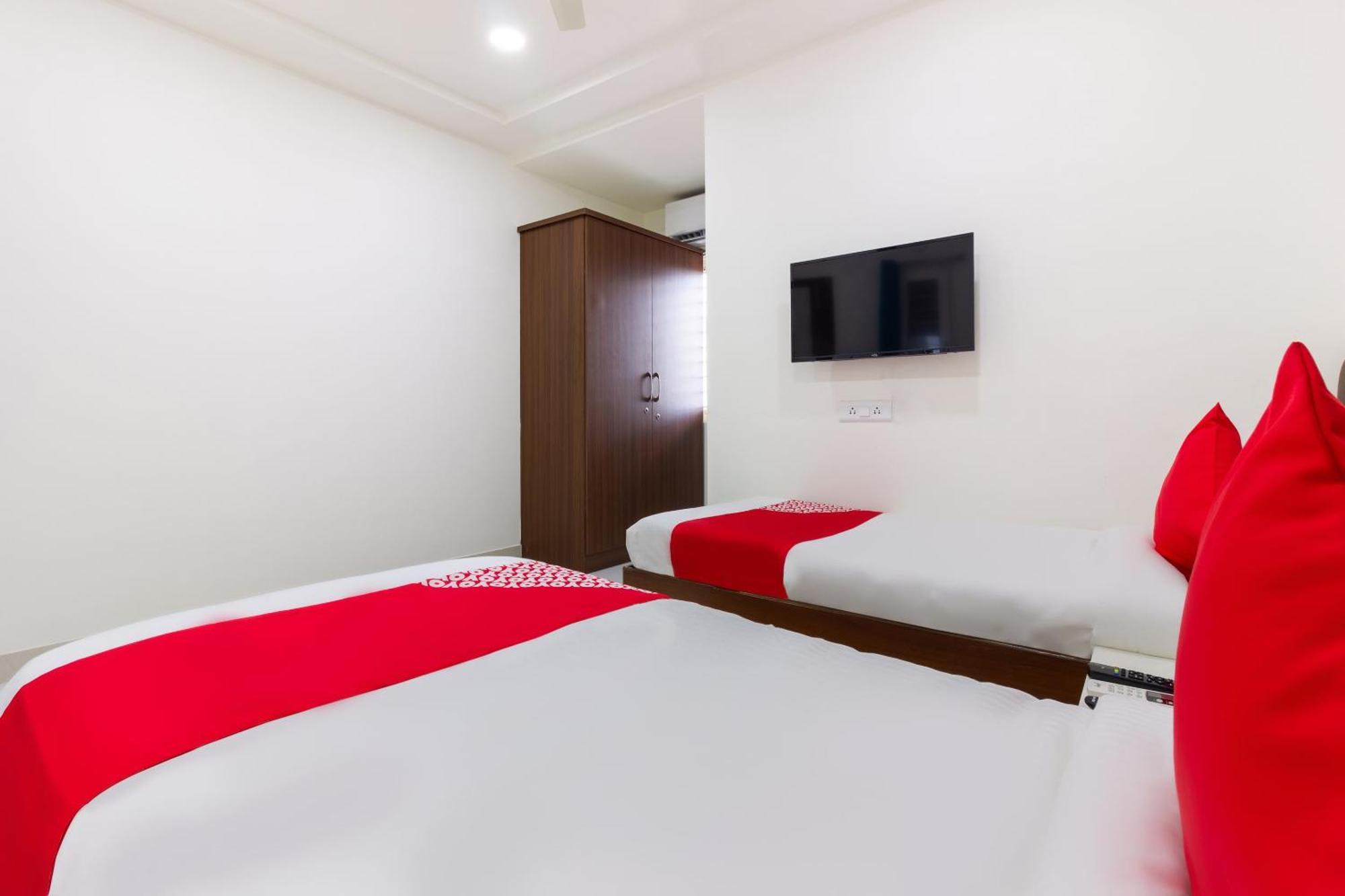OYO 44149 Qualia Inn Kondapur Hyderabad Bagian luar foto